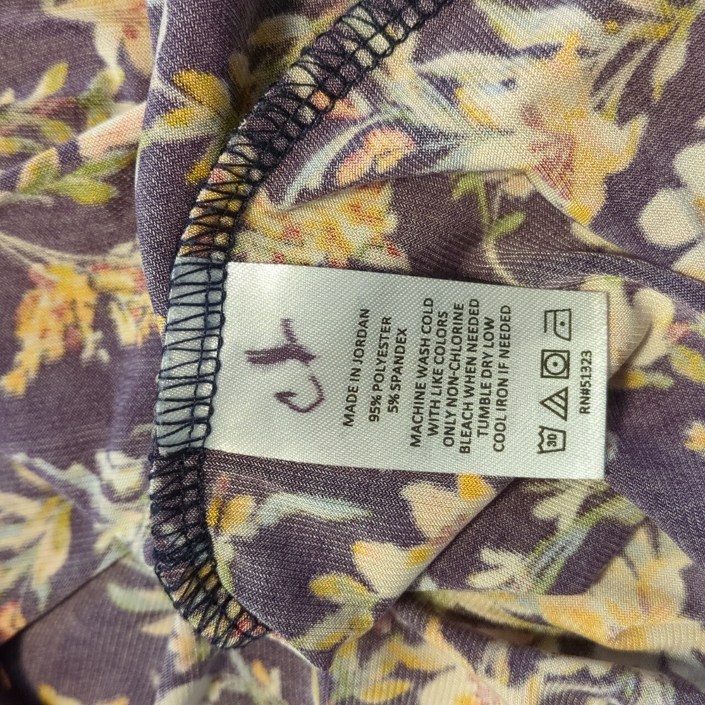 Two By Vince Camuto Floral Blouse - Picture 6 of 6